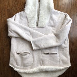 Reversible Sherpa sweatshirt